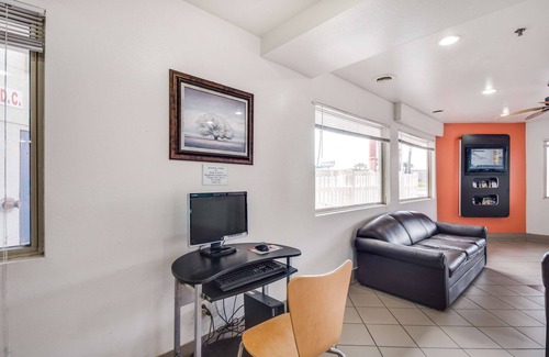 Brownsville Hotel | Motel 6 Brownsville, TX North
