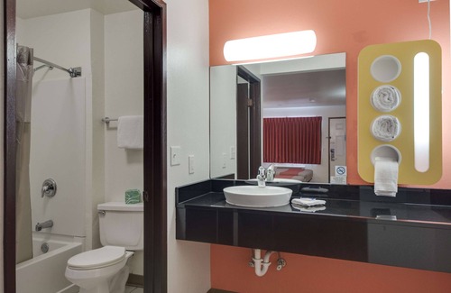 Brownsville Hotel | Motel 6 Brownsville, TX North