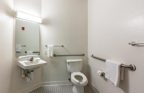 Caseyville Hotel | Motel 6-Caseyville, IL - Caseyville Il