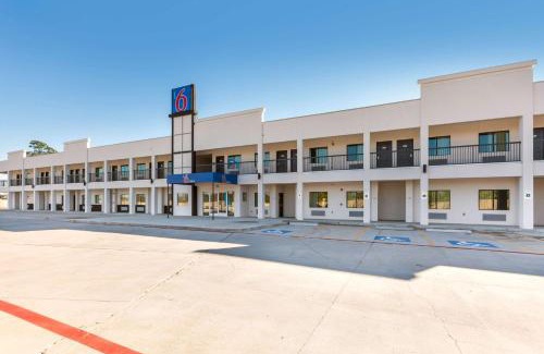 Channelview Hotel | Motel 6-Channelview, TX