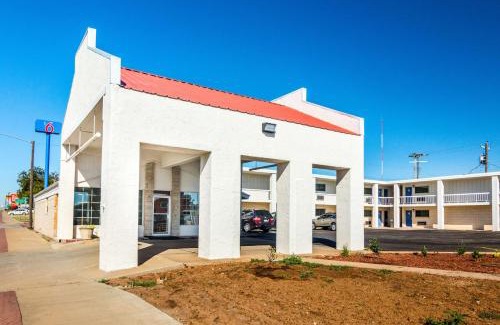 Childress Hotel | Motel 6-Childress, TX