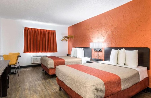 Elk Grove Village Hotel | Motel 6-Elk Grove Village, IL