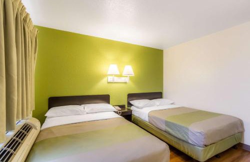 Green Bay Hotel | Motel 6-Green Bay, WI