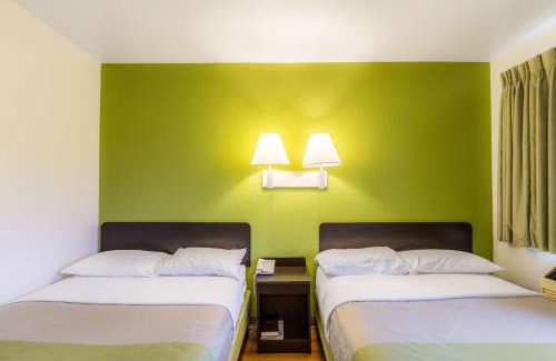 Green Bay Hotel | Motel 6-Green Bay, WI