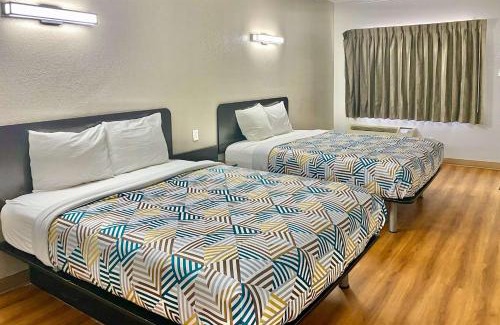 Huntington Hotel | Motel 6-Huntington, WV