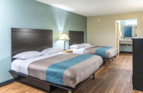 Kenly Hotel | Motel 6-Kenly, NC