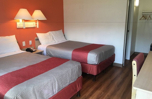 Lufkin Hotel | Motel 6 Lufkin, TX