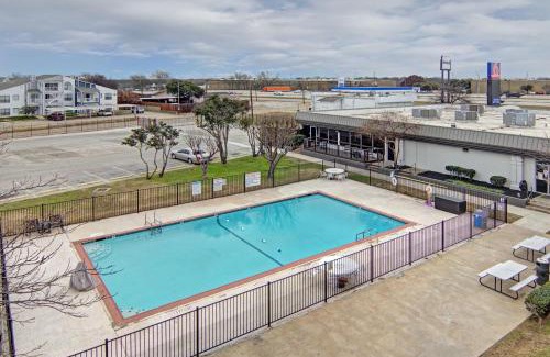 Mesquite Hotel | Motel 6 Mesquite, TX Town East
