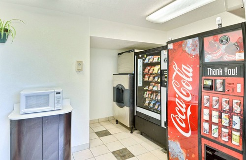 Nashua Hotel | Motel 6 Nashua, NH - South