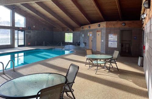Norway Hotel | Motel 6 Norway MI