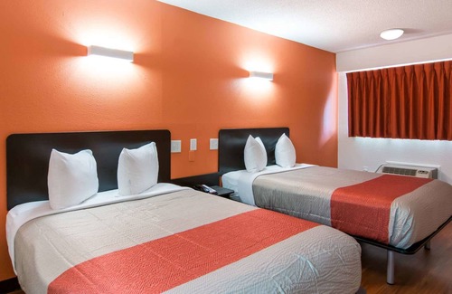 North Chesterfield Hotel | Motel 6 Richmond, VA - Midlothian Turnpike