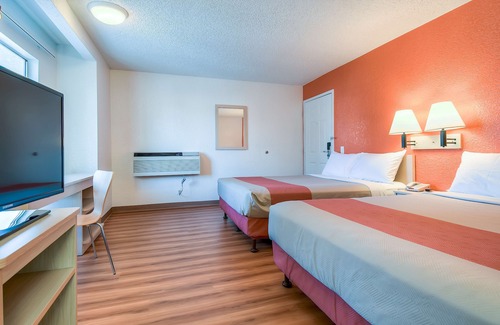 Rowland Heights Hotel | Motel 6 Rowland Heights, CA - Los Angeles - Pomona