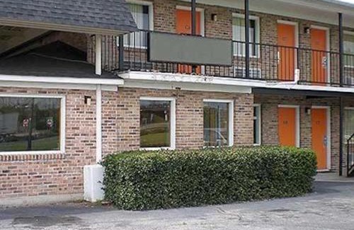 St. George Hotel | Motel 6 Saint George, SC – I-95
