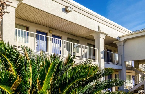 Saraland Hotel | Motel 6-Saraland, AL