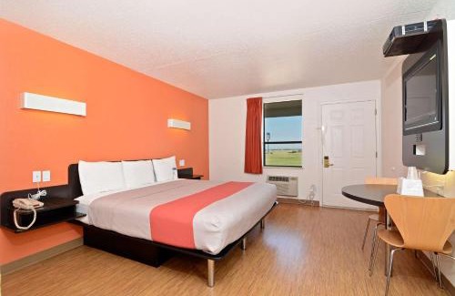 South Haven Hotel | Motel 6-South Haven, KS