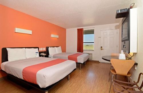 South Haven Hotel | Motel 6-South Haven, KS