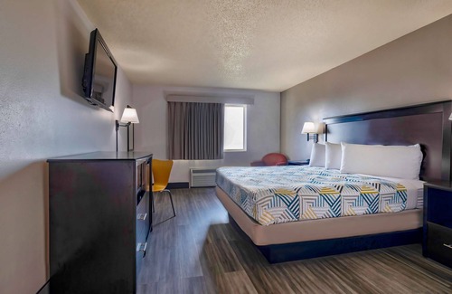 Stuart Hotel | Motel 6 Stuart, IA