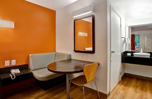 Sunnyvale Hotel | Motel 6 Sunnyvale, CA - North
