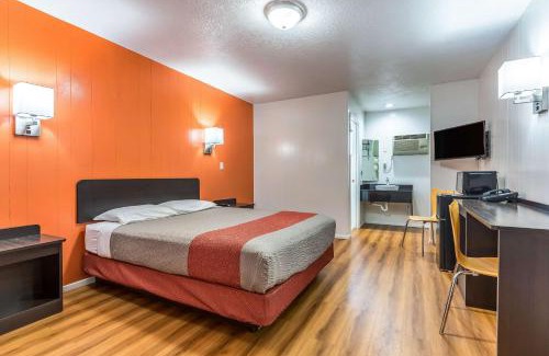 Tremonton Hotel | Motel 6 Tremonton, Utah