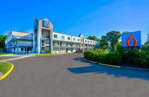 Northwest Hotel | Motel 6 Virginia Beach