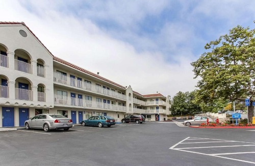 Watsonville Hotel | Motel 6-Watsonville, CA - Monterey Area