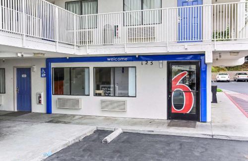 Watsonville Hotel | Motel 6-Watsonville, CA - Monterey Area