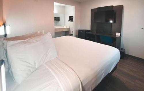 West Sacramento Hotel | Motel 6-West Sacramento, CA