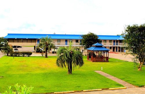 Winnie Hotel | Motel 6-Winnie, TX