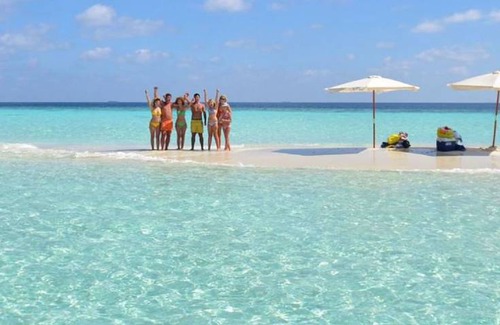 Thulusdhoo Island House | Motel ∙ 8 guests