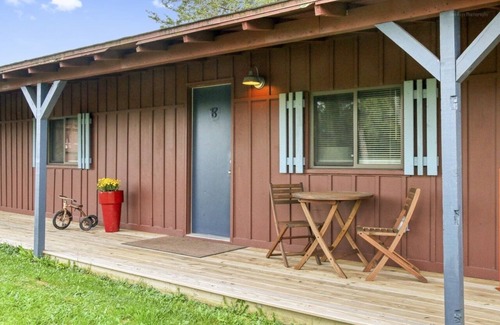 Fennville Apartment | Motel Apartment B