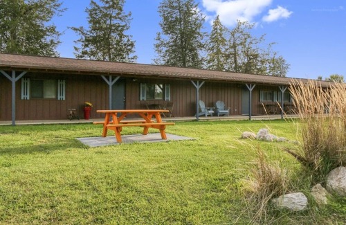 Fennville Apartment | Motel Apartment B