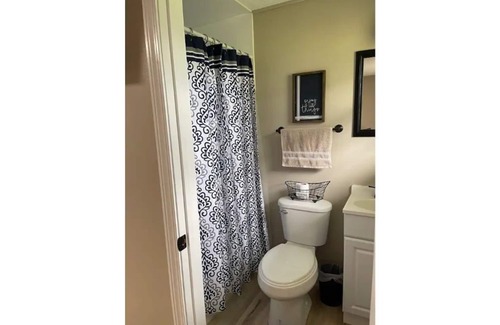 Gilbertsville Hotel | Motel at Kentucky Lake. The Cozy room.