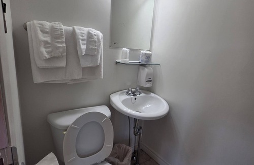 Degelis Hotel | Motel Claude