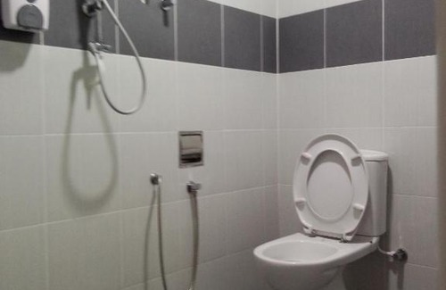 Kampung Jejawi Hotel | Motel Fyna