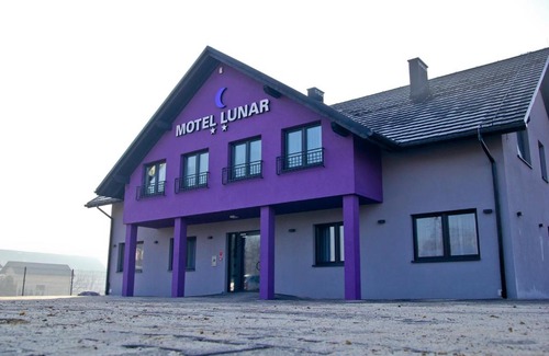 Poreba Wielka Hotel | Motel Lunar