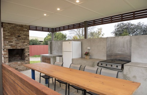 Corowa Hotel | Motel Meneres