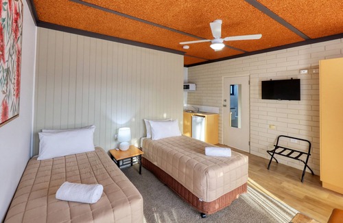 Corowa Hotel | Motel Meneres