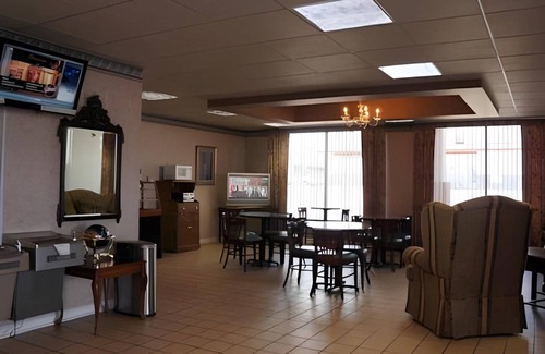 Clarksville House | Motel