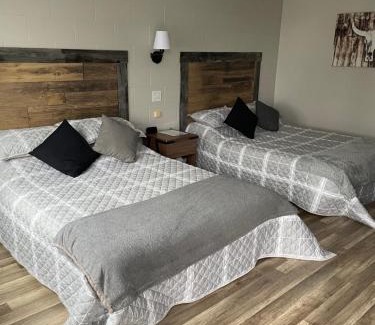Acton Vale Hotel | Motel Valois YL inc