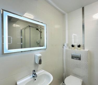Bralin Hotel | Motel Za Miedzą