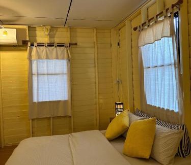 Wat Ket House | Mothana house Share Bathroom