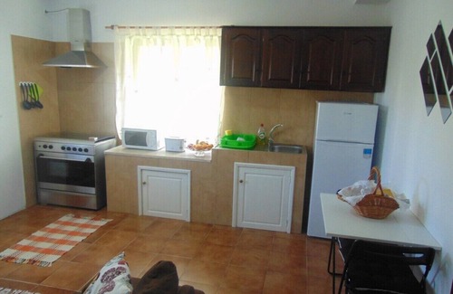 Lajes das Flores Apartment | Mother-in-law's House 3