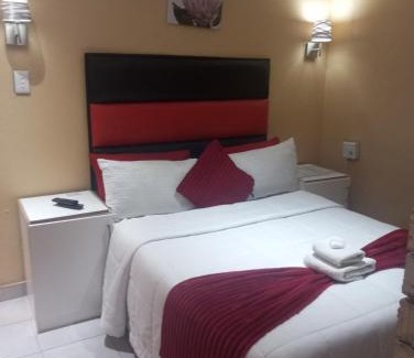 Elundini Bed & Breakfast | Motho ke wena BnB