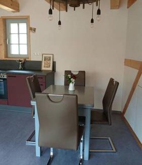 Neuwurschnitz Apartment | Mothsgut - moderne Ferienwohnung auf dem Bauernhof im Erzgebirge