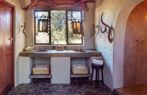Kruger National Park House | Motswari African Retreat & Walking Safaris by Newmark