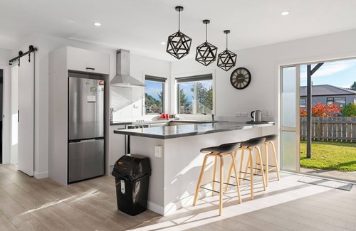 Motuoapa House | Motuoapa Getaway - Lake Taupo Holiday Home