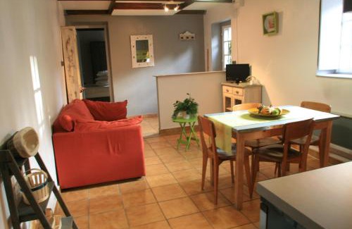 Saint-Urbaine House | Moulin De Beuzidou