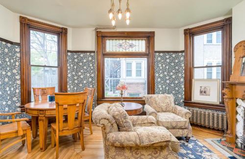 Mankato Bed & Breakfast | Moulin Rouge House Bed and Breakfast
