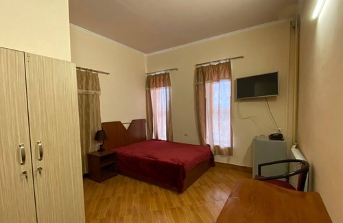Nor-Nork Hotel | Moulin Rouge INN