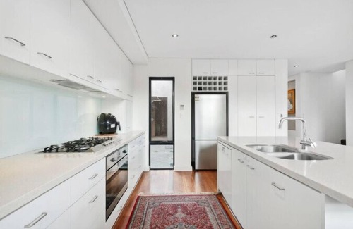 Mount Claremont House | Mount Claremont House close to Train + Parks